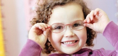 No Dia da Infância é fundamental lembrar a importância da saúde ocular